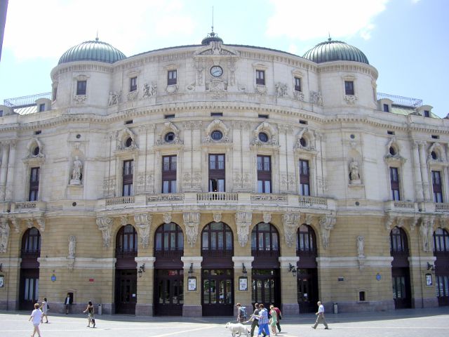 Que ver en Bilbao en 1 día - Teatro Arriaga